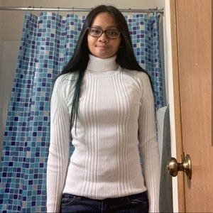 *Free w/ any purchase* White Turtleneck